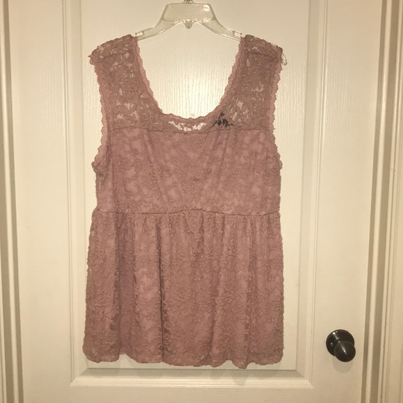 Torrid Blouse 🌸 - Picture 4 of 7